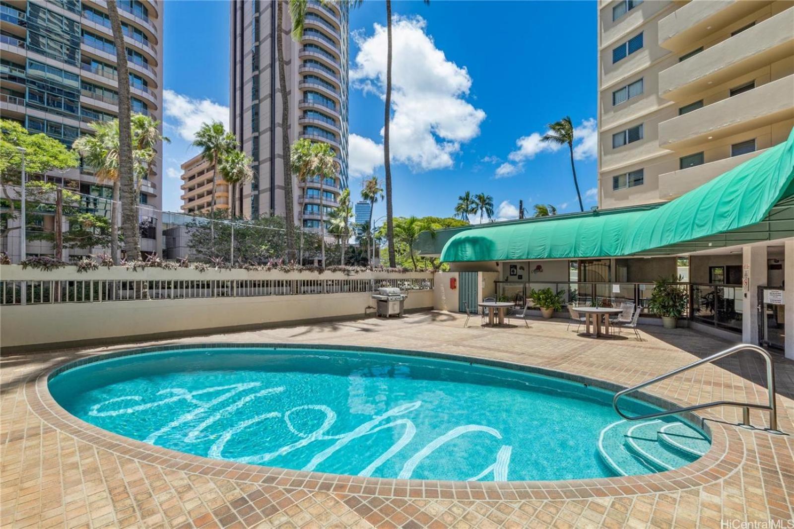 Spacious 2 Bedroom, 1 Bath Waikiki Condo Honolulu Exterior photo